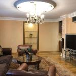 Old Town Apartment 3BR & 2BTHR Saint Petersburg 