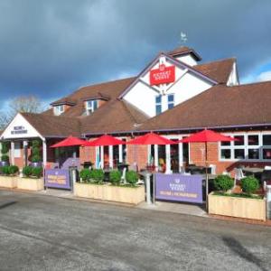 Hotels near Uttoxeter Racecourse - Weathervane Hotel by Greene King Inns