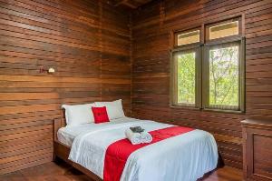 RedDoorz @ Geopark Ciletuh Sukabumi, Pelabuhan Ratu