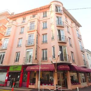 Hotels near Azur Arena Antibes - Hôtel La Résidence