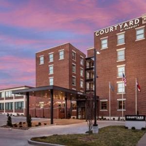 Hotels near Bedell Performance Hall - Courtyard by Marriott Cape Girardeau Downtown