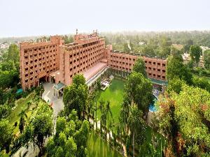 Hotel Clarks Shiraz, Agra