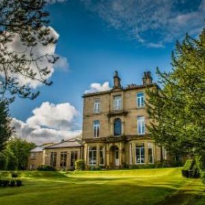 Darwen Library Theatre Hotels - Astley Bank Hotel