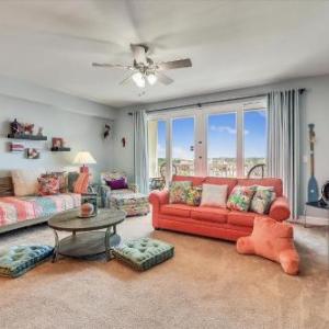 Laketown Wharf 835 condo