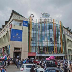 M crown Hotel