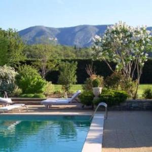 Maison avec piscine et green de golf au coeur du Luberon