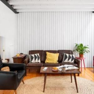 Plum Guide - Fine Unity