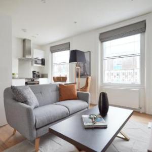 Plum Guide - Louis the Suave