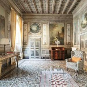 Plum Guide - Paolina's Chambers