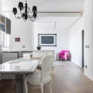 Plum Guide - Pink Hortensia