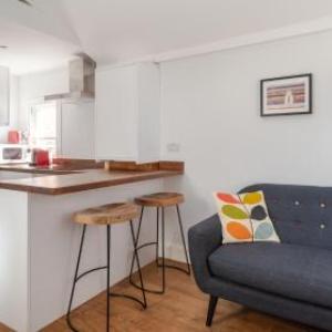 Plum Guide - Pomegranate