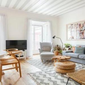 Plum Guide - The Sunbathers