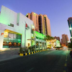 Holiday Inn Suites Kuwait Salmiya By IHG