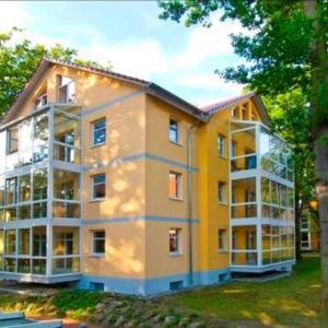 Ostseepark Waterfront_ Karavelle 32