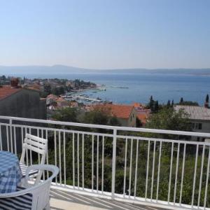 BED Apartment with 3 bedrooms and balcony