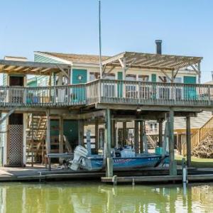 Hook Wine and Sinker - Waterfront Bay Home!