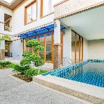 Manhattan Pool Villa Pattaya