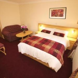 Hotels near The Neon Newport - Gateway Hotel