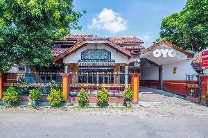 OYO 1032 Rahayu Residence Syariah, Cirebon