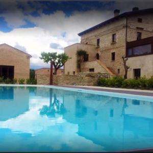 Apartment with one bedroom in Montalto delle Marche with shared pool and WiFi