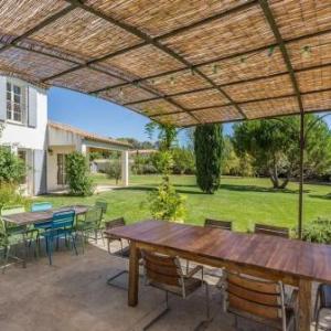 Villa with 6 bedrooms in Rognes with private pool and WiFi