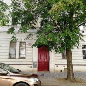 Havlicek Gardens Apartment