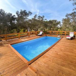 Marina di Andrano Holiday Home Sleeps 7 with Pool and Air Con