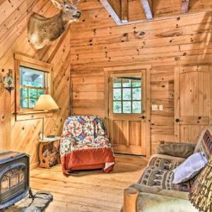 Serene Balsam Grove Cabin with Porch and Hot Tub!