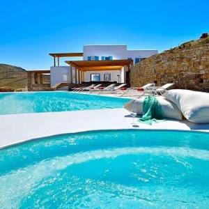 Ano Mera Villa Sleeps 10 with Pool