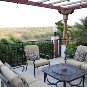 Los Altos Apartments & Studios