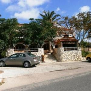 Apartments with parking space Lopar Rab - 14089