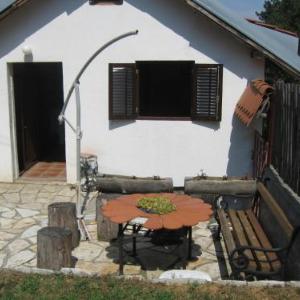 Cosy Cottage on Avala Mountain