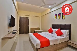 OYO 28429 Hotel Citadel, Surat