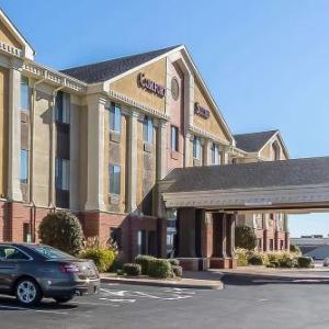 The Family Arena Hotels - Comfort Suites Saint Charles