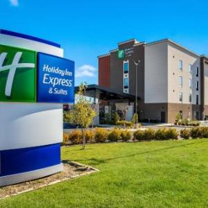 Holiday Inn Express & Suites East Tulsa - Catoosa