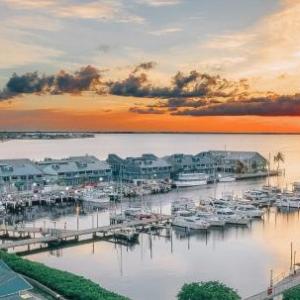 Charlotte Harbor Event and Conference Center Hotels - The Suites at Fishermen's Village - 2 Bedroom Suites