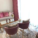 Business Bay river view pink apartment 商务港粉色一居室