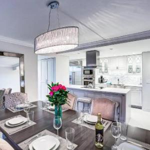 Harbor Towers 4th Fl Modern 3BR with Den