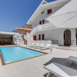 Lush Holiday Home in Santa Maria del Focallo with Pool