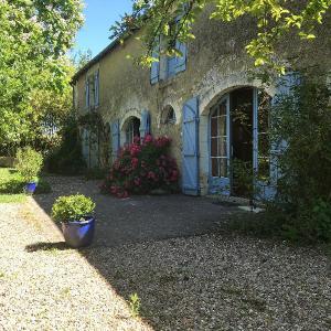 Large family home for young and old with great calm in South Touraine