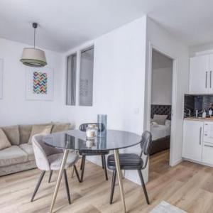 GuestReady - Stunning 3BR Home in the heart of 10th arr Paris!