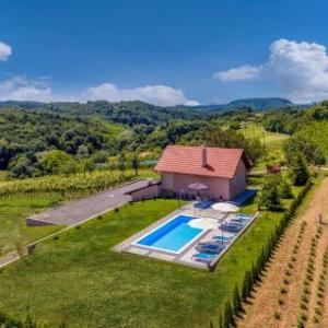 Beautiful home in Novi Marof with Outdoor swimming pool and 3 Bedrooms