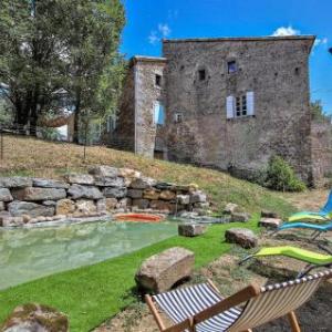 Nice home in Les Assions with Outdoor swimming pool WiFi and 2 Bedrooms