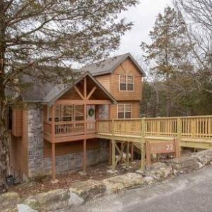 Whispering Woods Lodge-Sleeps 10 Home