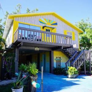Anna Maria Island Beach Shack Pet Friendly!