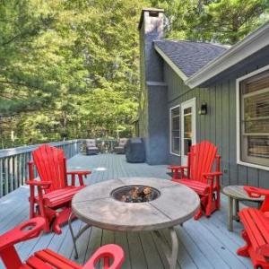 Beech Mountain Family Home with Deck and Fire Pit