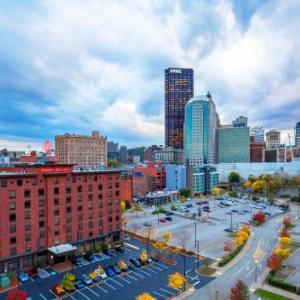 Hampton Inn & Suites Pittsburgh-Downtown