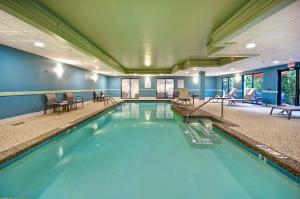 Holiday Inn Express Newport North - Middletown, Newport