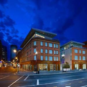 Minneapolis Convention Center Hotels - The Chambers Hotel