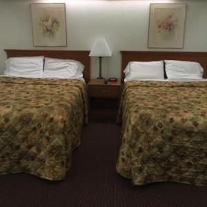 Hotels near Calvin Theatre - North King Motel